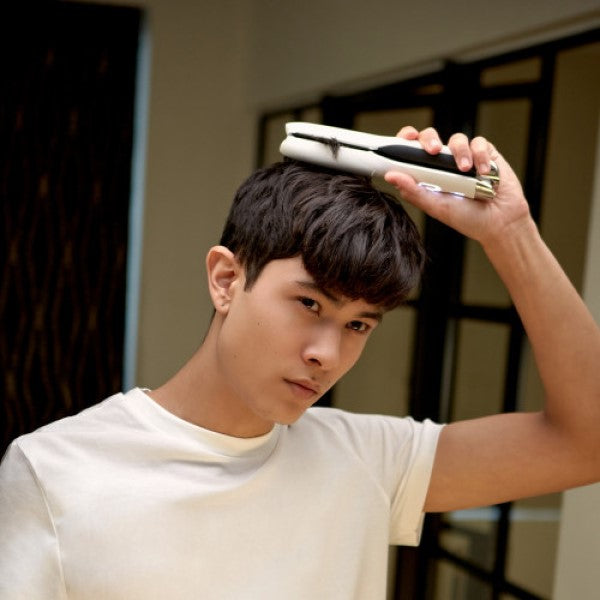 ghd unplugged Styler white + mini paddle brush free