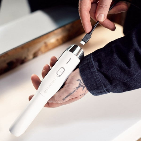 ghd unplugged Styler white + mini paddle brush free