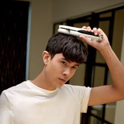 ghd unplugged Styler white + mini paddle brush free