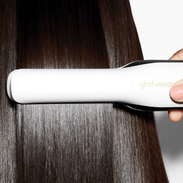 ghd unplugged Styler white + mini paddle brush free